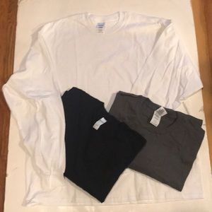 New without tags. Men’s long sleeve T-shirt’s